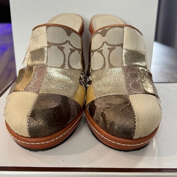 Coach Ladies Eva Patchwork Clogs/Mules Size 51/2B - Picture 1 of 9